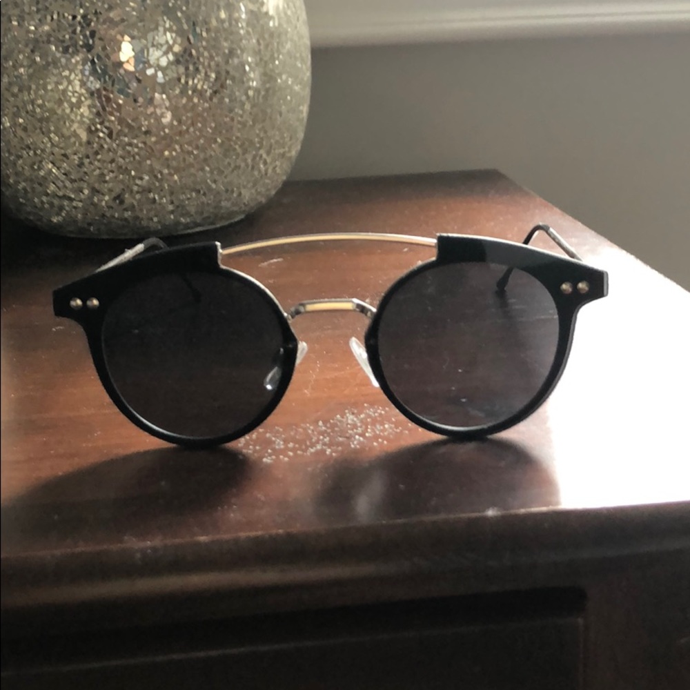 Black aviators